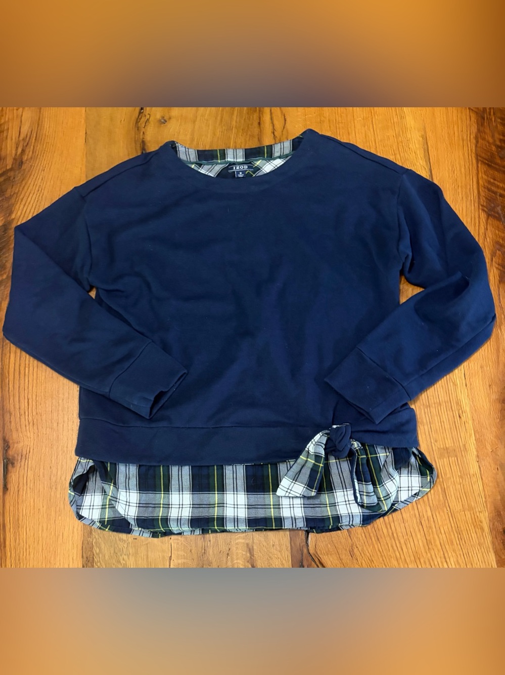 Izod Navy Blue Long-Sleeve Top with Plaid Hem, Size Medium